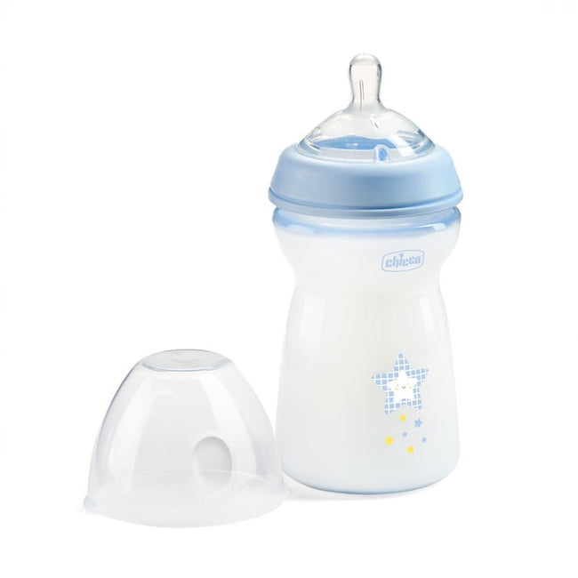 Chicco NaturalFeeling butelka plastikowa ze smoczkiem silikonowym przepływ szybki 6m+ Niebieska 330ml