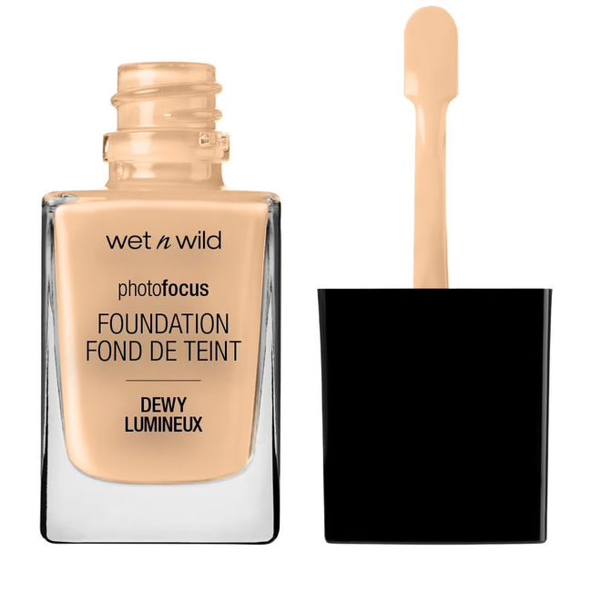 Wet n Wild Photo Focus Dewy Foundation długotrwały podkład do twarzy Soft Beige 28ml